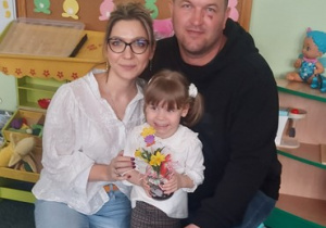 Ten piękny stroik wykonała Maja z rodzicami.