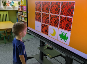Zabawy z tablicą multimedialną