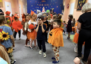 Dzieci podczas zabawy.