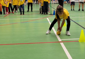 Konkurencja z piłką.