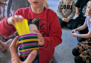 Jaś szuka złotego guzika